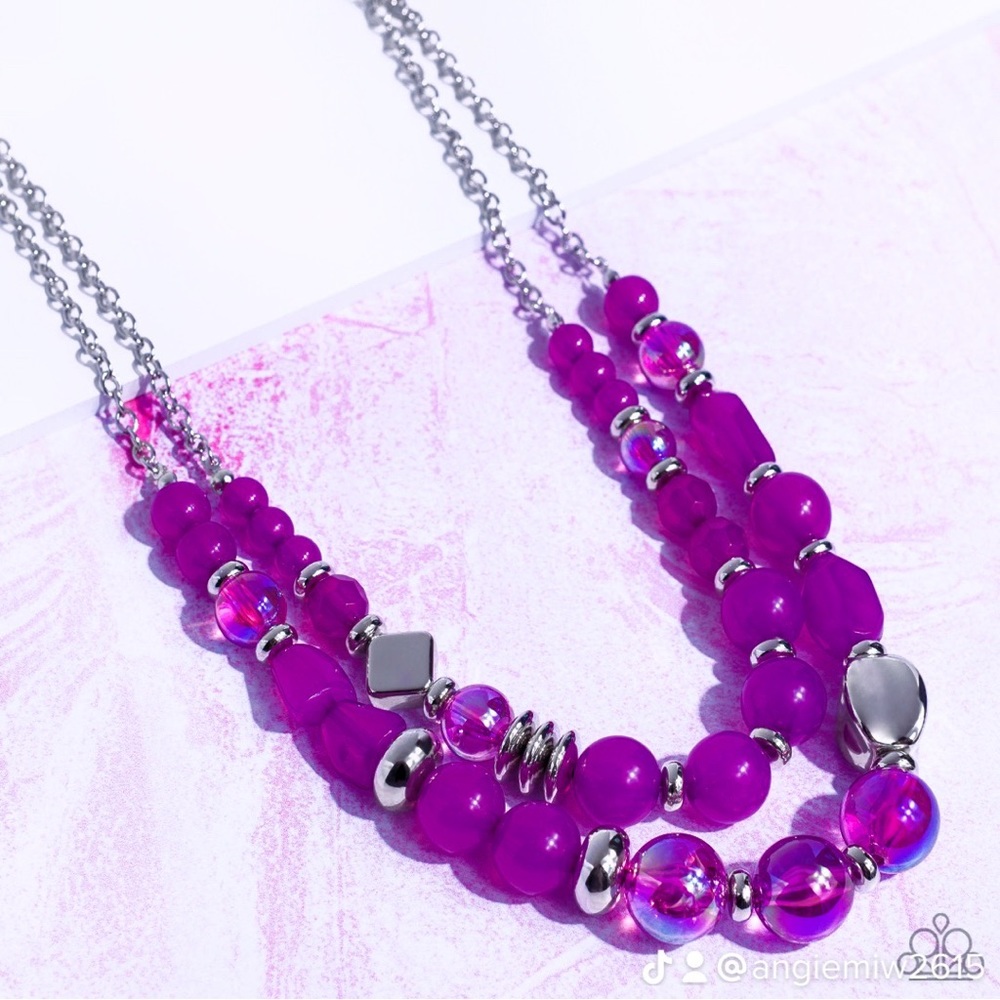 Mere Magic Paparazzi Necklace